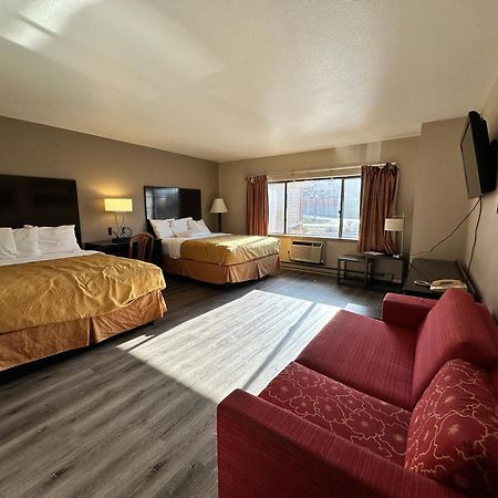 Rodeway Inn & Suites Madison East Exteriör bild