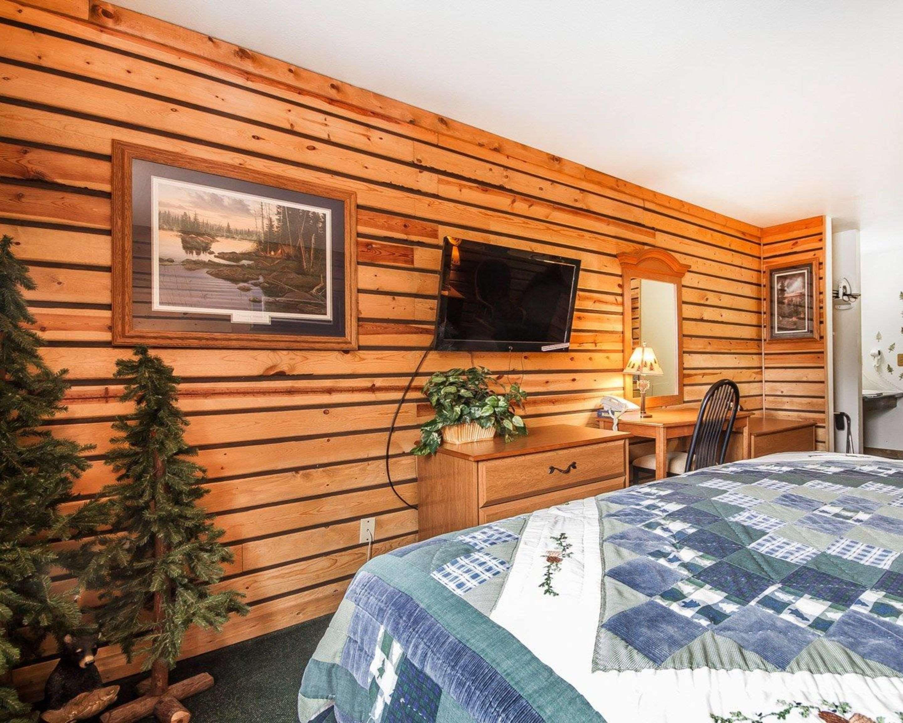 Rodeway Inn & Suites Madison East Exteriör bild
