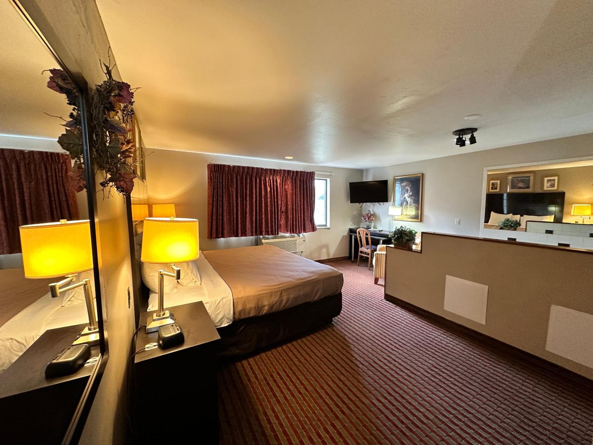 Rodeway Inn & Suites Madison East Exteriör bild