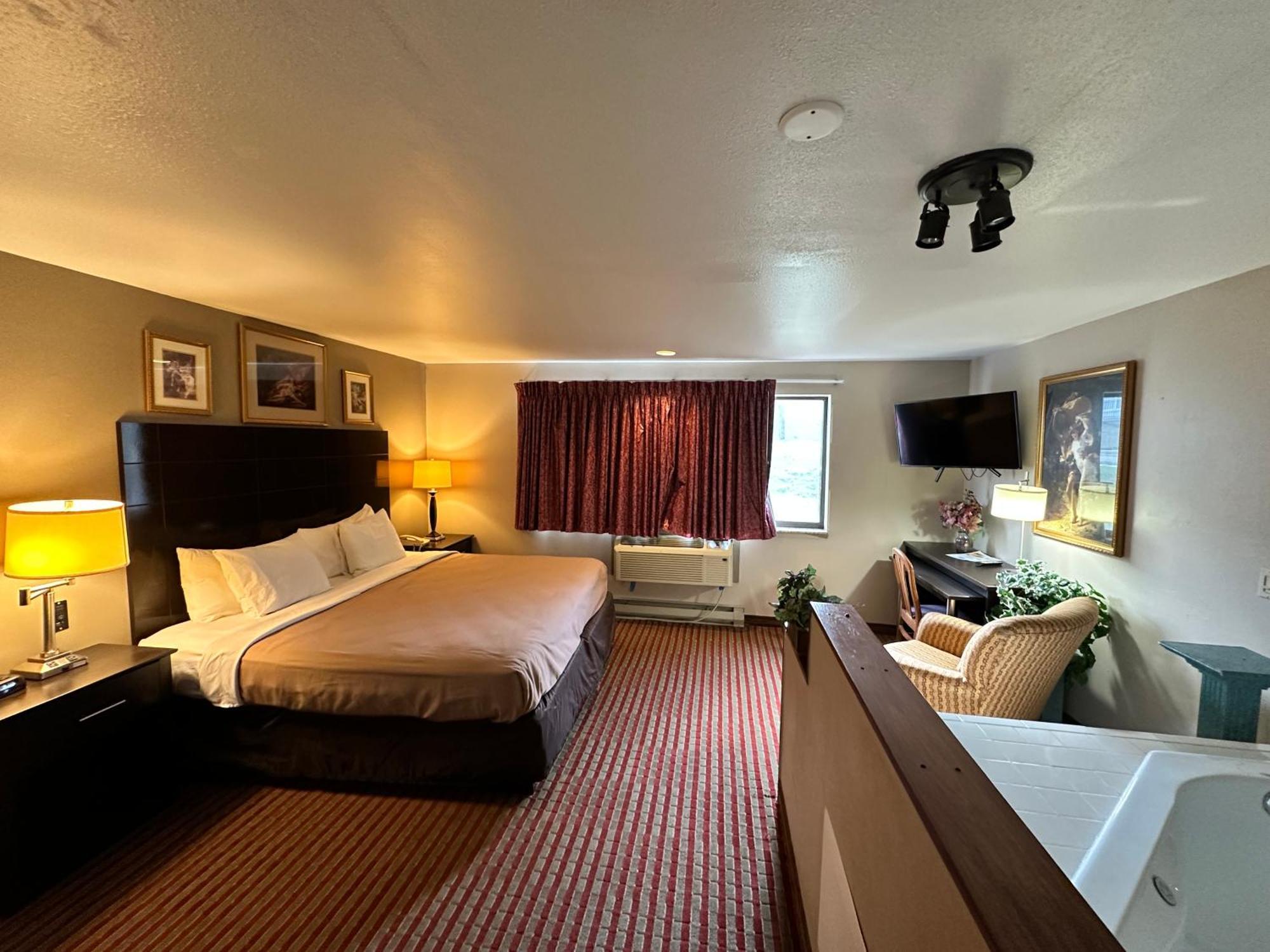 Rodeway Inn & Suites Madison East Exteriör bild
